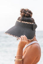 Load image into Gallery viewer, Leopard Foldable Bow Visors