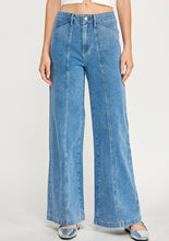 Load image into Gallery viewer, The Josey Jeans