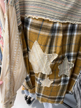 Load image into Gallery viewer, Plaid Star Shirt
