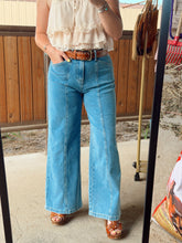 Load image into Gallery viewer, The Josey Jeans