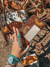 Load image into Gallery viewer, The Avery Concealed Carry a Haute Southern Hyde by Beth Marie Exclusive