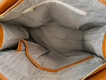 Load image into Gallery viewer, Becki Tote
