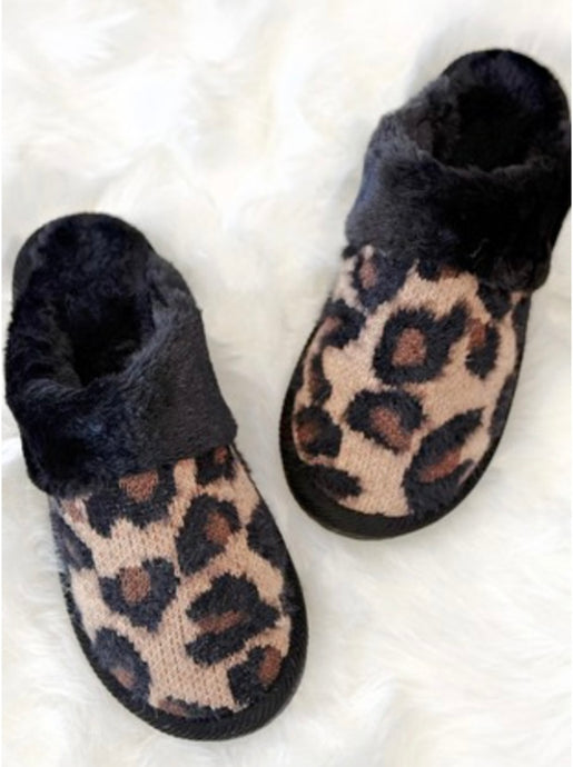 Here Kitty Kitty Leopard Knitted Slippers with Faux Fur