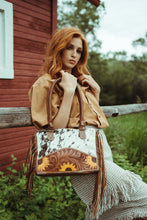 Load image into Gallery viewer, The Avery Concealed Carry a Haute Southern Hyde by Beth Marie Exclusive