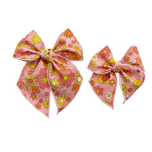 Load image into Gallery viewer, Happy Daze Petal Power Elle Bow